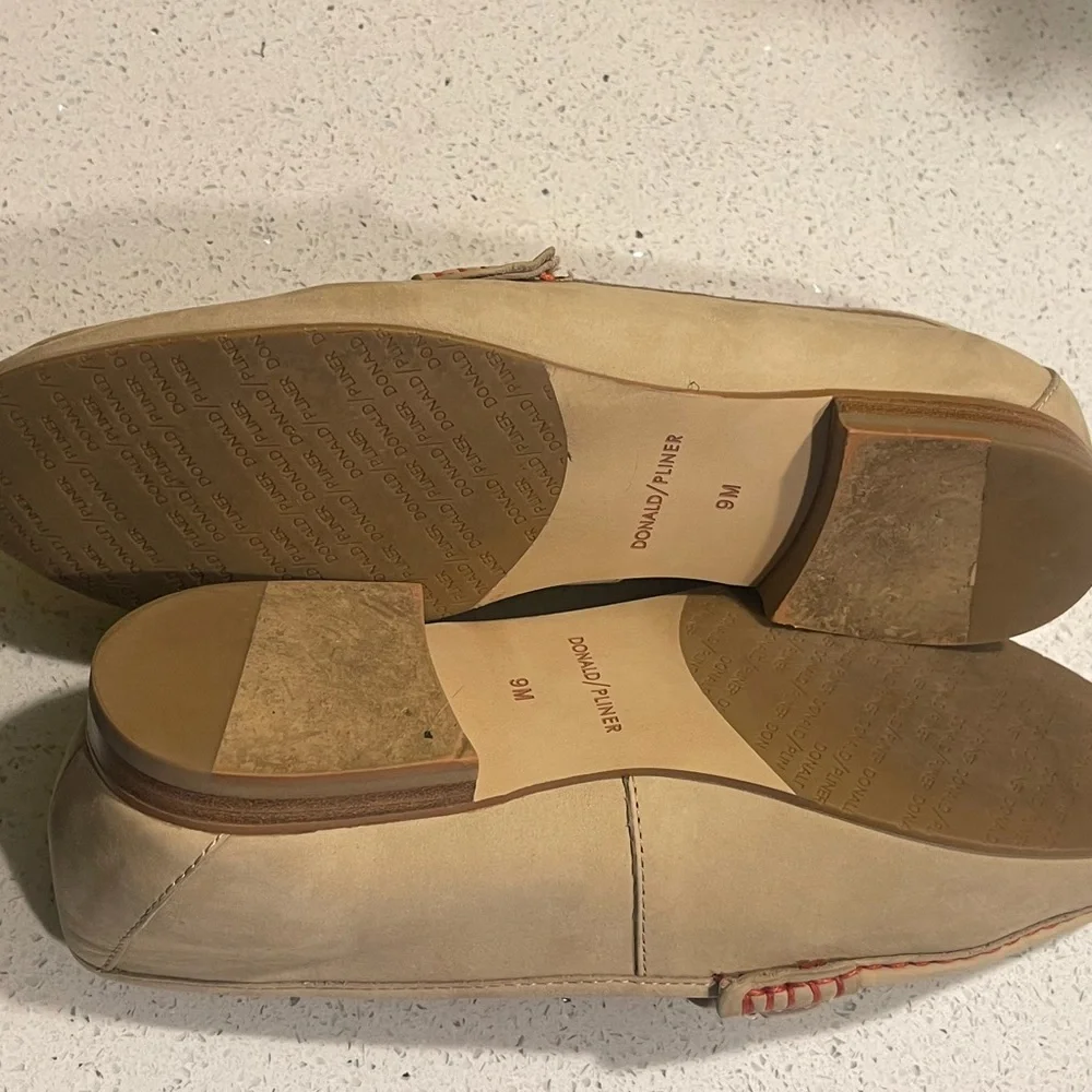 Donald J. Plainer Women Flats - Picture 6 of 7
